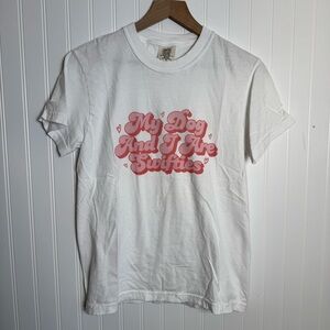 Comfort Colors My Dog and I Are Swifties White Cotton T-Shirt Women’s Size Small